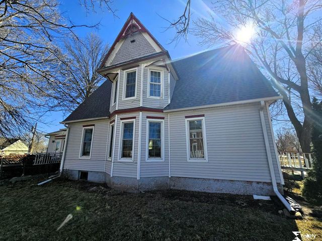 315 N 11Th Street, Geneva, NE 68361