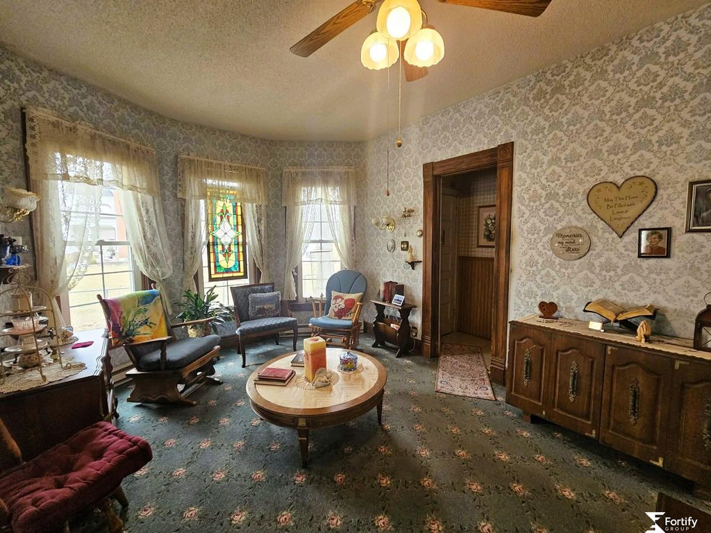 315 N 11Th Street, Geneva, NE 68361