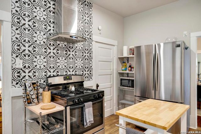 1828 hackberry, San Antonio, TX 78208