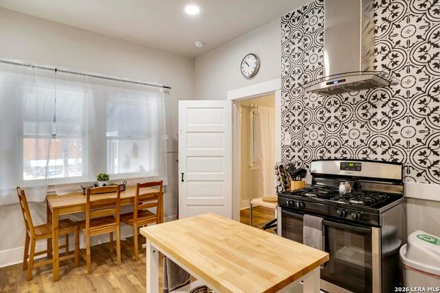 1828 hackberry, San Antonio, TX 78208