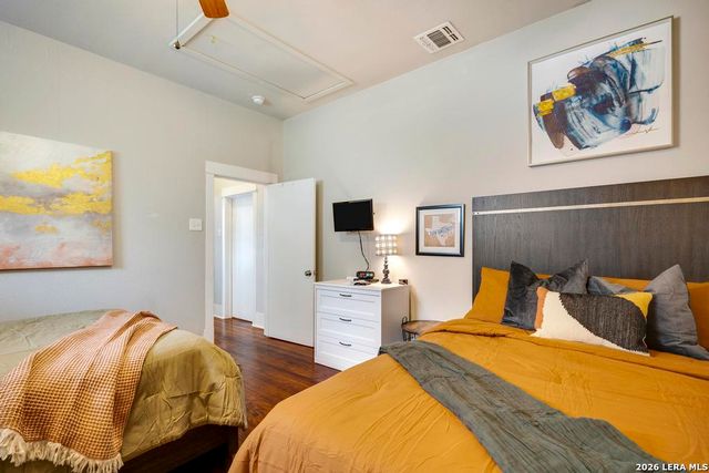 1828 hackberry, San Antonio, TX 78208