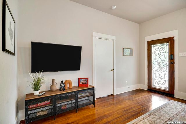 1828 hackberry, San Antonio, TX 78208