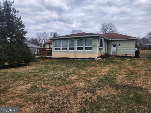 320 CRESTLINE DR, Willow Street, PA 17584