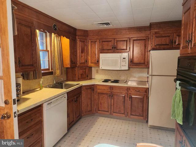 320 CRESTLINE DR, Willow Street, PA 17584