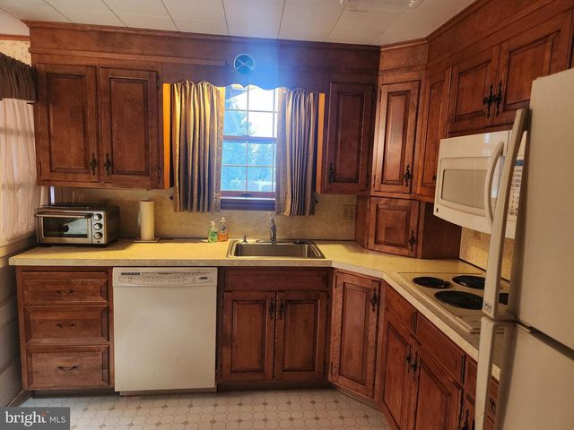 320 CRESTLINE DR, Willow Street, PA 17584