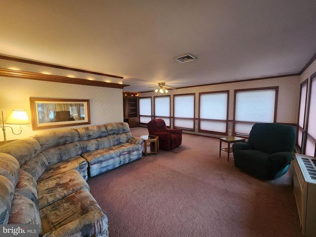 320 CRESTLINE DR, Willow Street, PA 17584