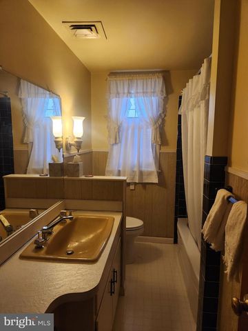 320 CRESTLINE DR, Willow Street, PA 17584