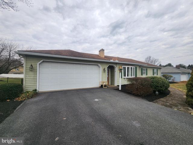 320 CRESTLINE DR, Willow Street, PA 17584