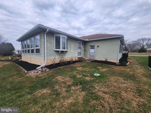 320 CRESTLINE DR, Willow Street, PA 17584