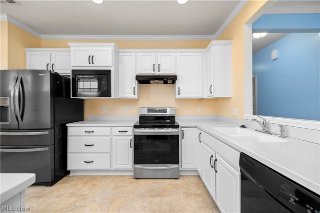 9483 Redington Drive, North Ridgeville, OH 44039