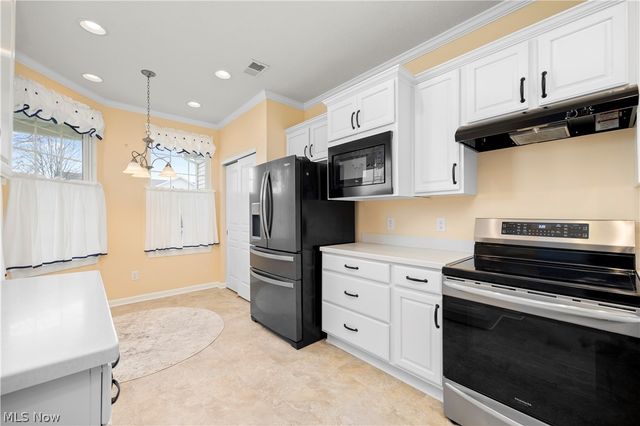 9483 Redington Drive, North Ridgeville, OH 44039