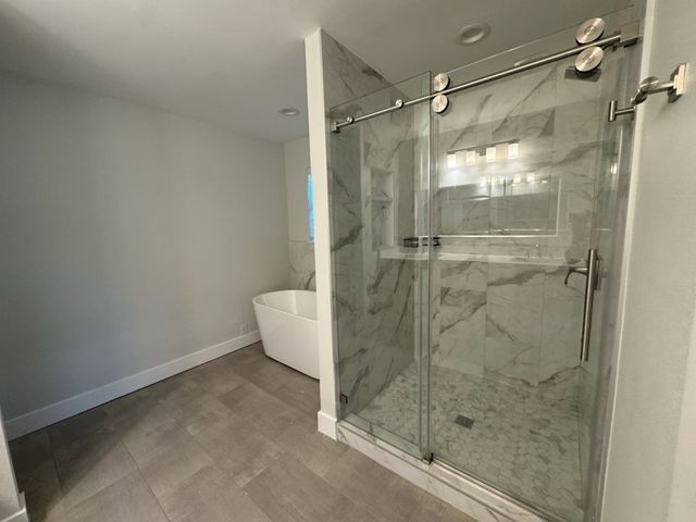 563 Lakeside Drive, Rockwall, TX 75032