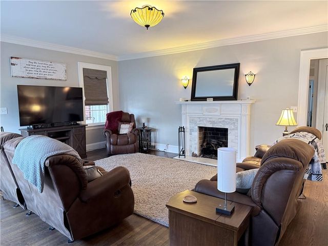 906 N Main Street NW, Conyers, GA 30012