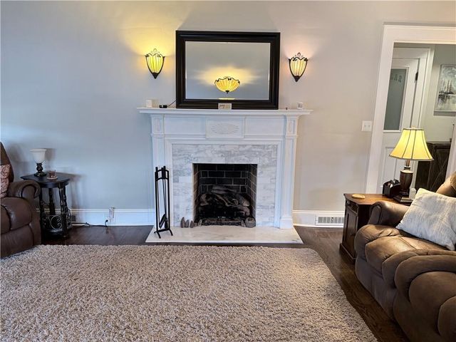 906 N Main Street NW, Conyers, GA 30012