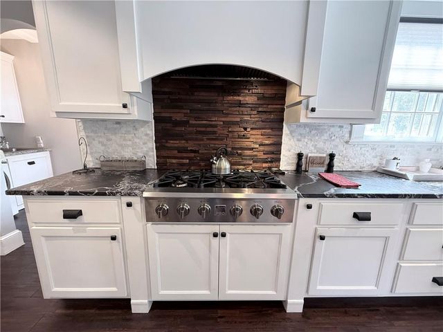 906 N Main Street NW, Conyers, GA 30012