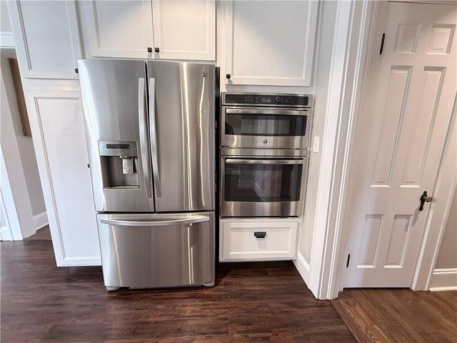 906 N Main Street NW, Conyers, GA 30012