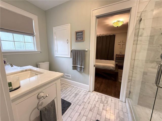 906 N Main Street NW, Conyers, GA 30012