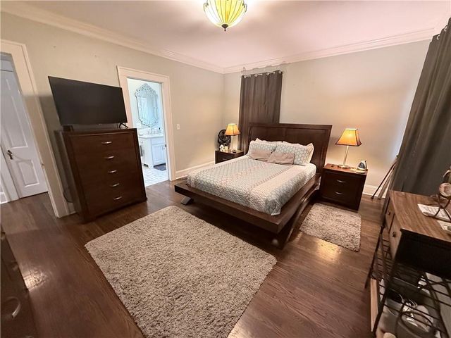 906 N Main Street NW, Conyers, GA 30012