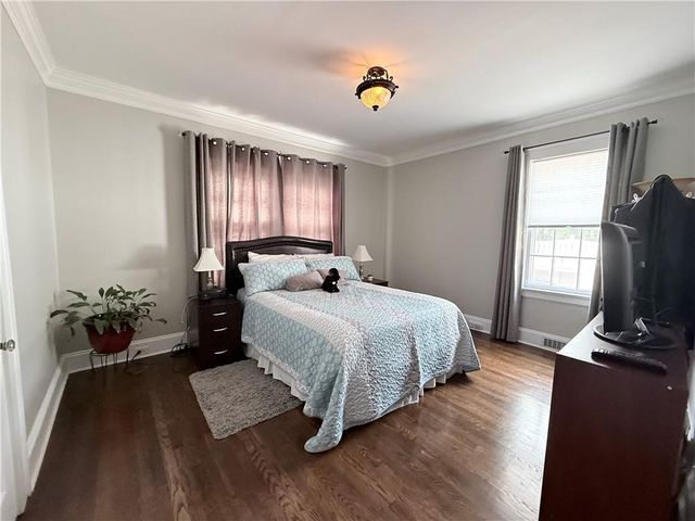 906 N Main Street NW, Conyers, GA 30012