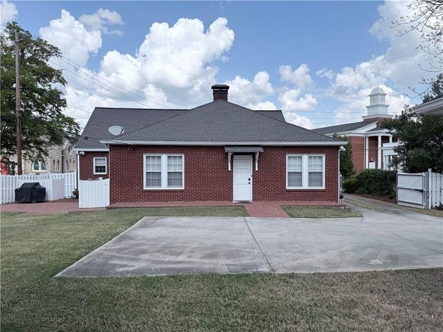 906 N Main Street NW, Conyers, GA 30012