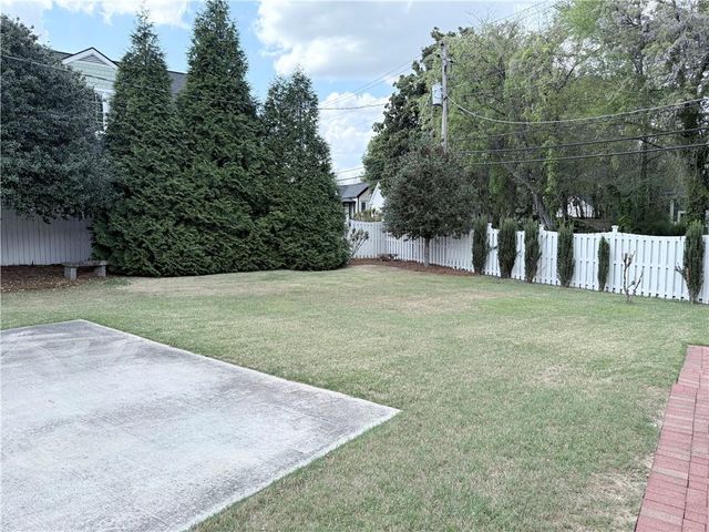 906 N Main Street NW, Conyers, GA 30012