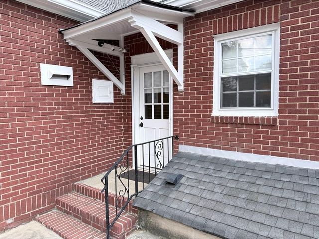 906 N Main Street NW, Conyers, GA 30012