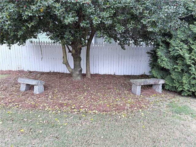 906 N Main Street NW, Conyers, GA 30012