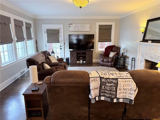 906 N Main Street NW, Conyers, GA 30012