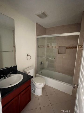 16723 Victory unit 3, Los Angeles, CA 91406