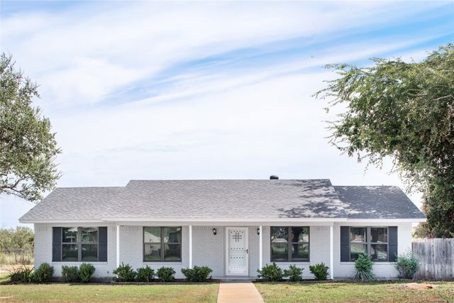 104 Voca, Brady, TX 76825