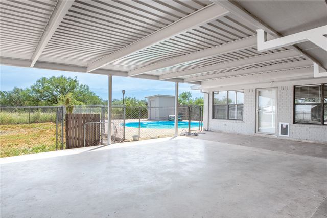 104 Voca, Brady, TX 76825