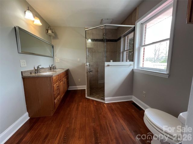93 Laycock Road, Hendersonville, NC 28792