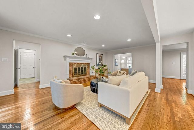 1623 LINWAY PARK DR, Mclean, VA 22101