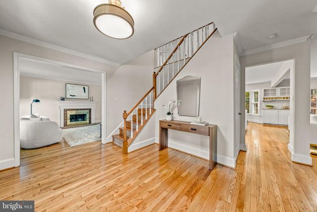 1623 LINWAY PARK DR, Mclean, VA 22101