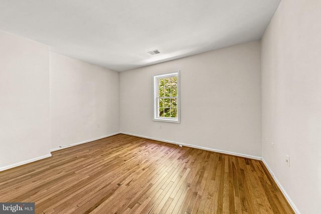 1623 LINWAY PARK DR, Mclean, VA 22101