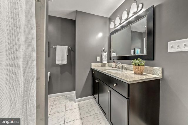 1623 LINWAY PARK DR, Mclean, VA 22101