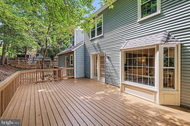 1623 LINWAY PARK DR, Mclean, VA 22101