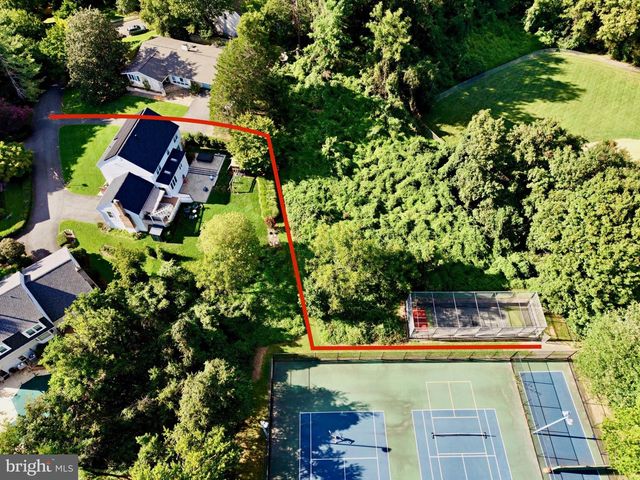 1623 LINWAY PARK DR, Mclean, VA 22101