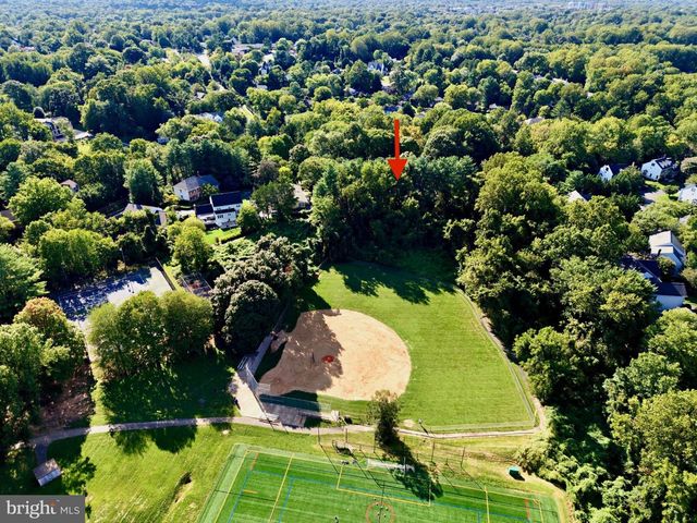 1623 LINWAY PARK DR, Mclean, VA 22101