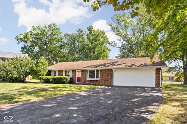 609 Roberta Court, Brownsburg, IN 46112