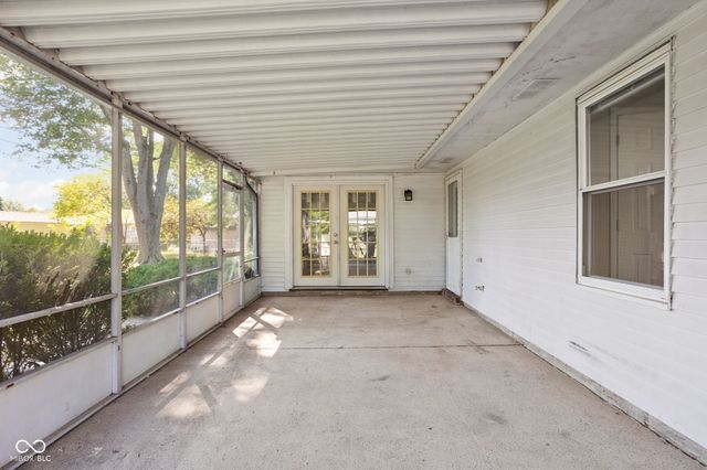 609 Roberta Court, Brownsburg, IN 46112