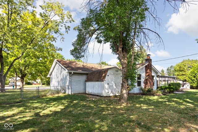 609 Roberta Court, Brownsburg, IN 46112