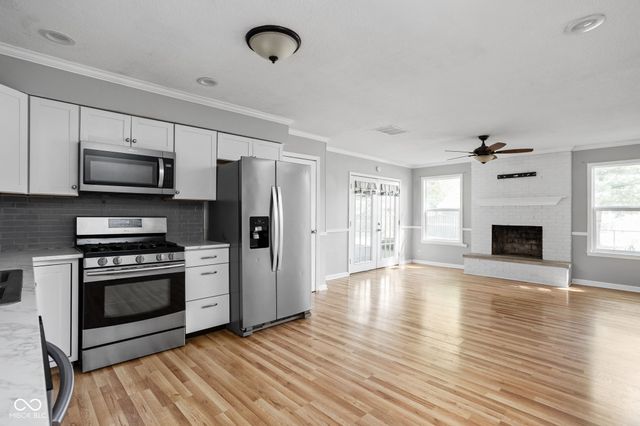 609 Roberta Court, Brownsburg, IN 46112