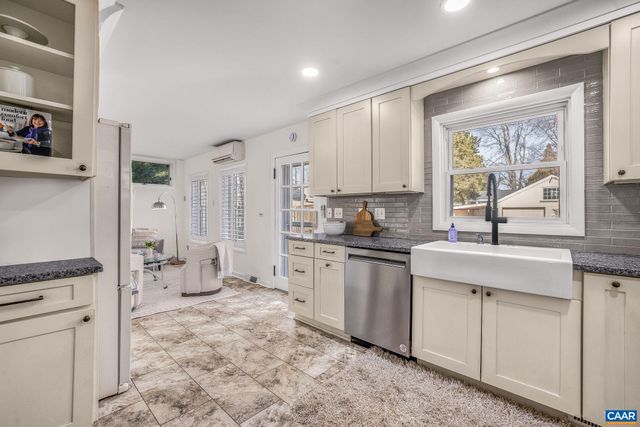 201 PALATINE AVE, Charlottesville, VA 22902