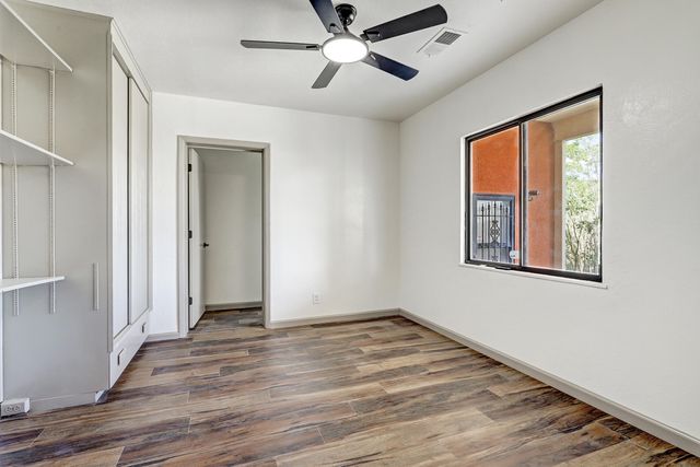 816 PALOMAS Drive SE, Albuquerque, NM 87108