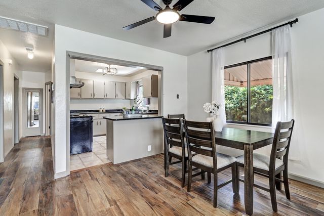 816 PALOMAS Drive SE, Albuquerque, NM 87108