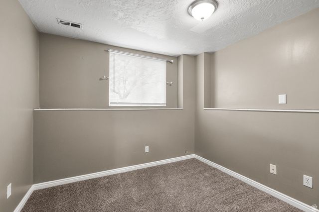 2493 W 1850 N, Clinton, UT 84015