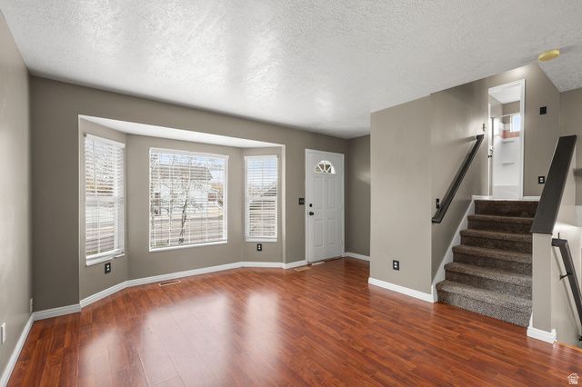 2493 W 1850 N, Clinton, UT 84015