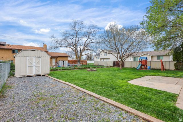 2493 W 1850 N, Clinton, UT 84015