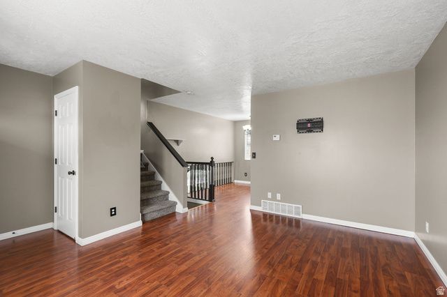 2493 W 1850 N, Clinton, UT 84015